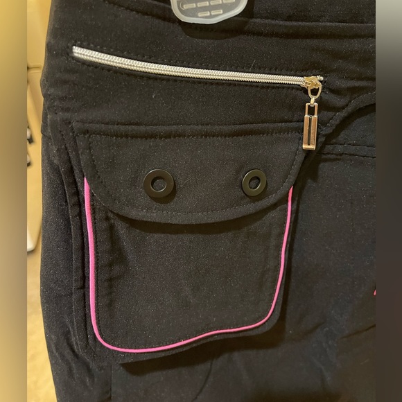Black and pink utility stretch adjustable raver skirt with pockets - Picture 5 of 8